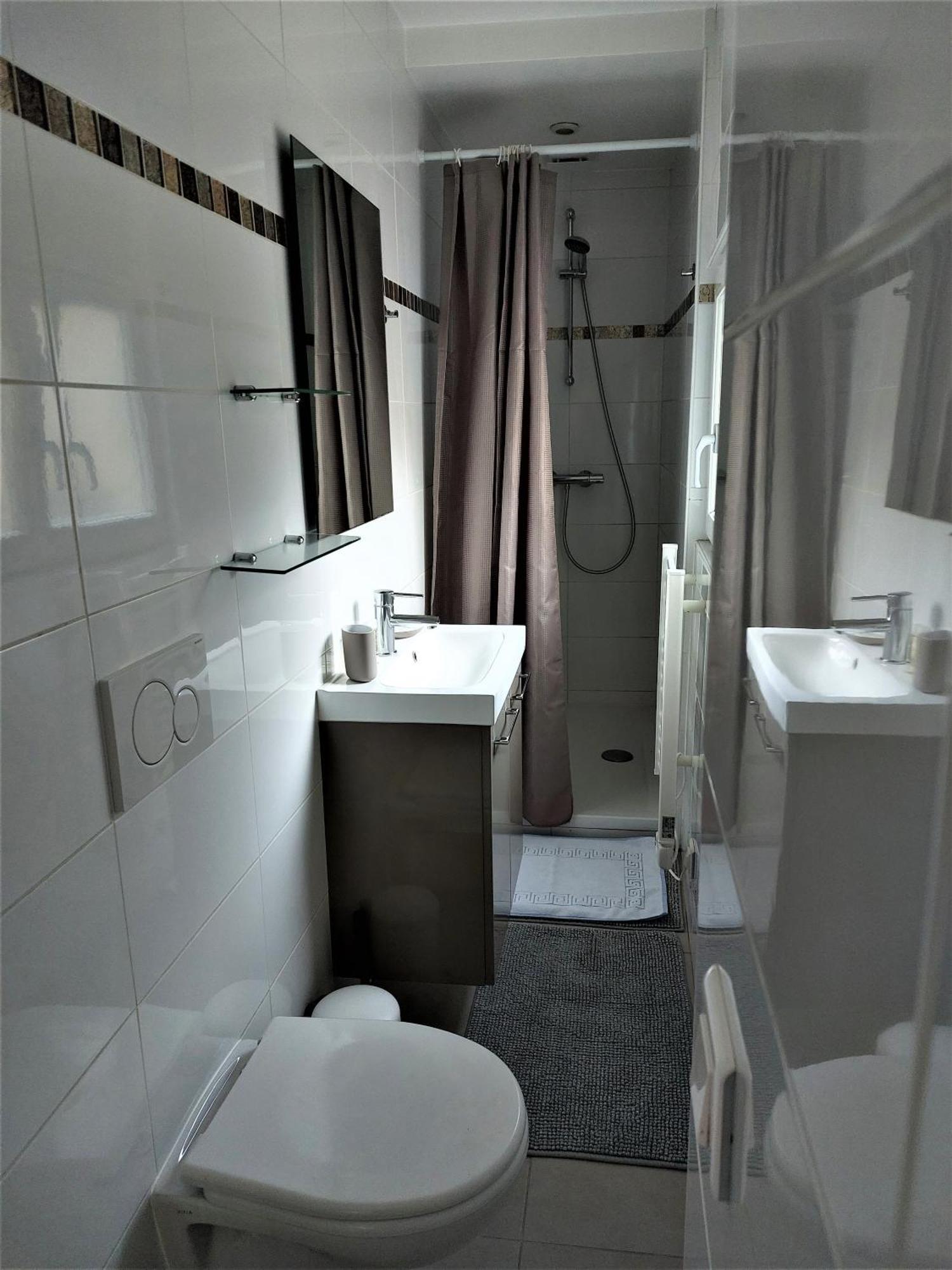 Résidence Hôtel Les Joséphines Rueil-Malmaison Exterior foto